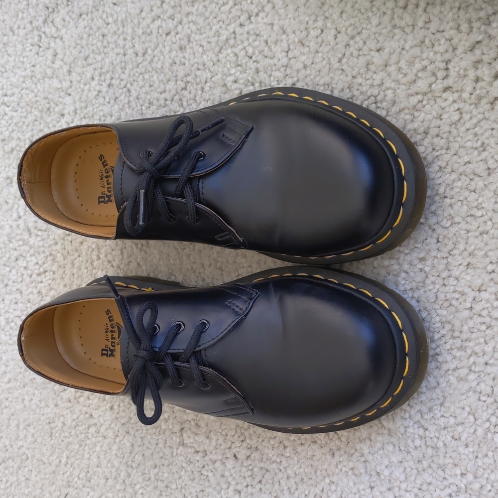Classic Dr. Martens Leather Oxford 1461 Black. EU 38